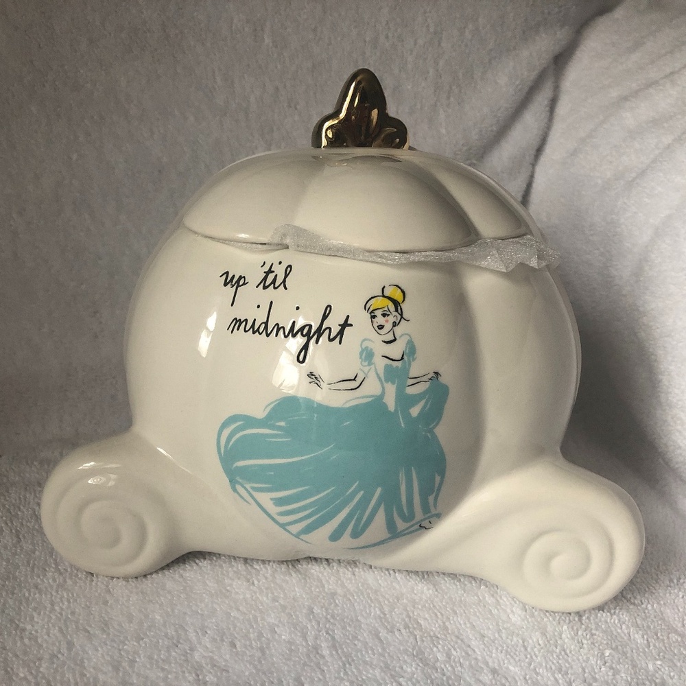 NWT Rae Dunn Disney Princess Cinderella "Up Till Midnight" Carriage Cookie Jar